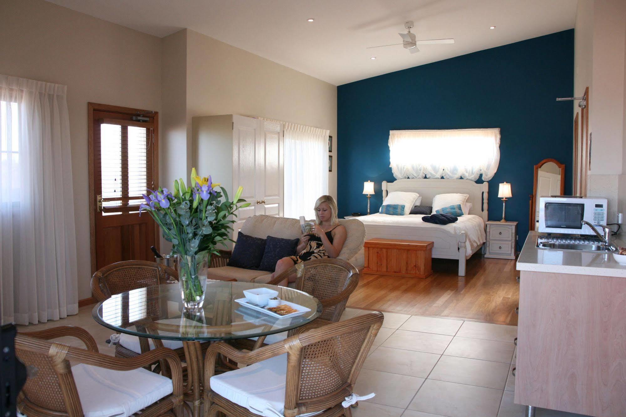Lavender House Bed & Breakfast Entrance Εξωτερικό φωτογραφία